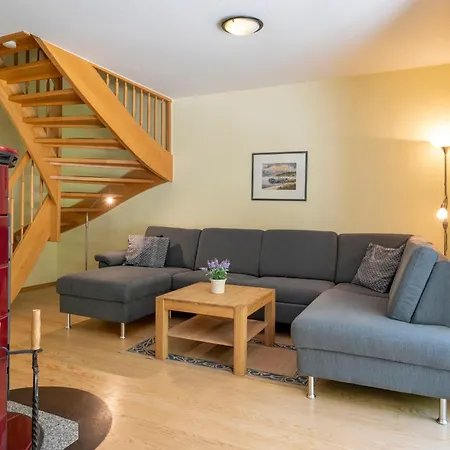 Freesenbruch Doppelhaushaelfte 12a - Steuerrad Zingst