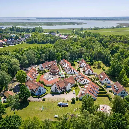 Ferienhaus Freesenbruch Doppelhaushälfte 12a - Steuerrad *